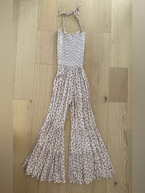 SMOCKED FLORAL JUMPSUIT